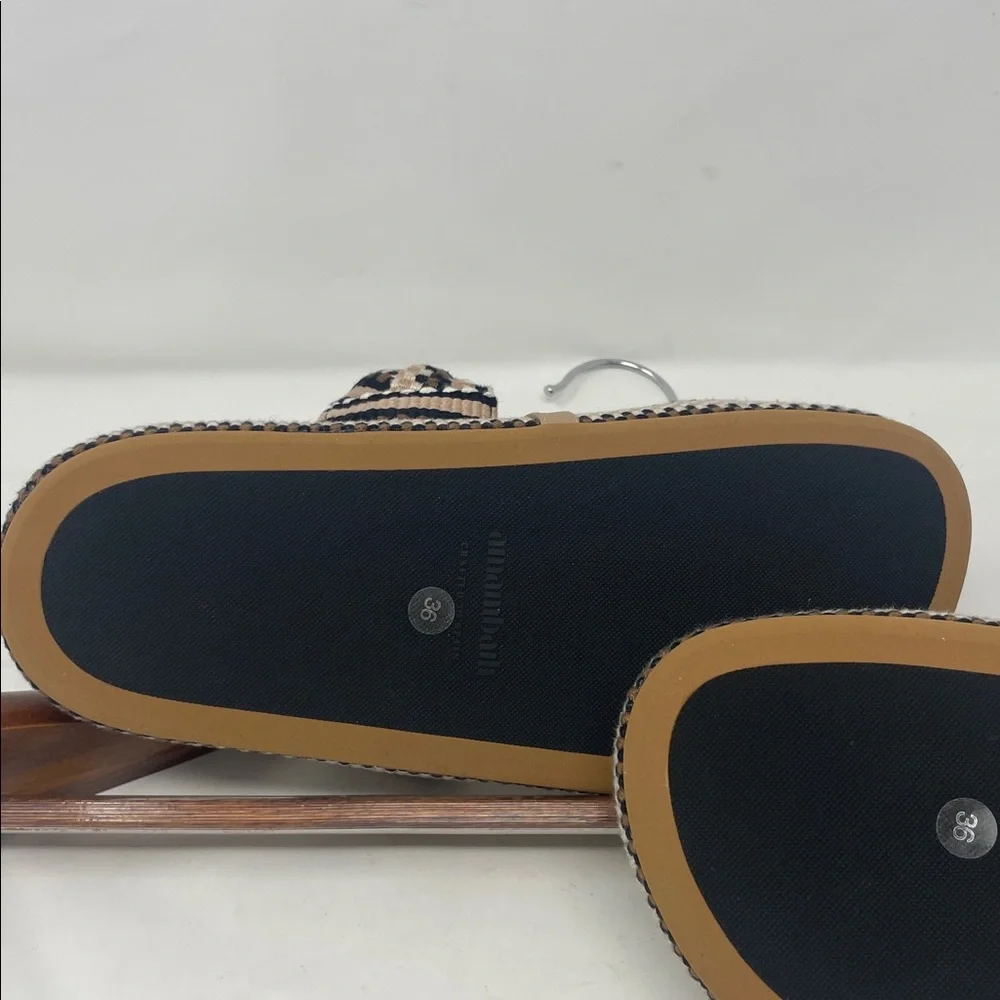 Amambaih Paris Daniela Braided Slip-On Sandals in Black and Tan Size 5.5